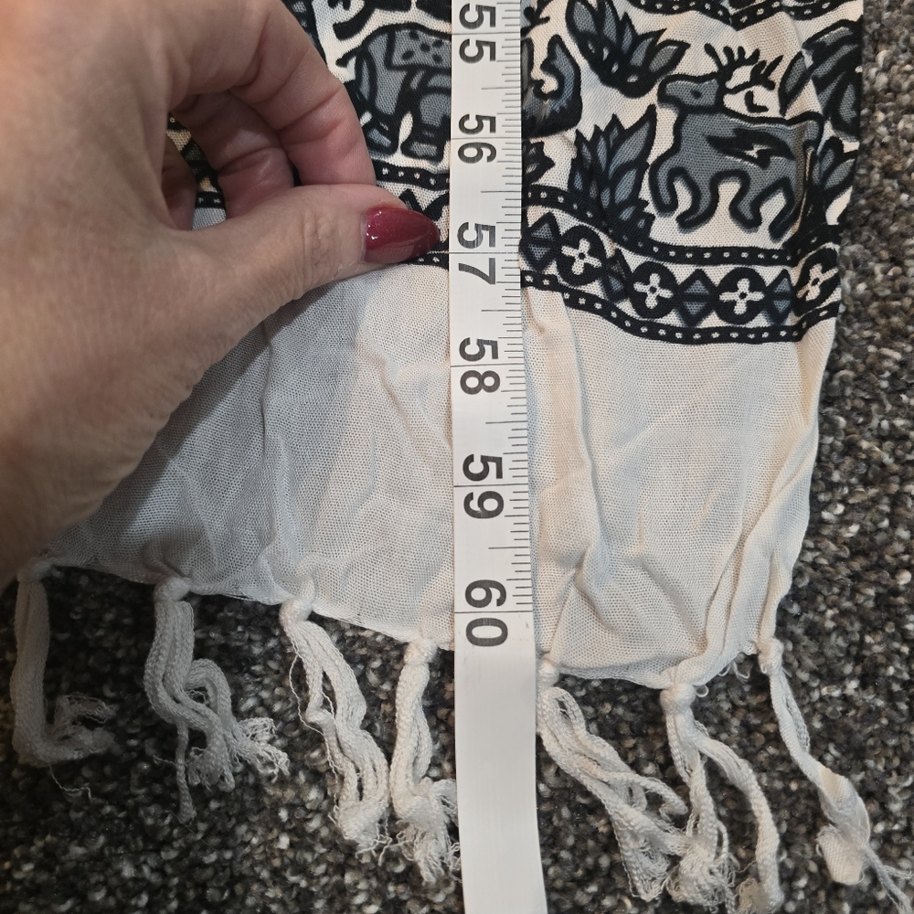 Indonesian White Sun Sarong - Picture 8 of 8